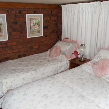 Severn Bank Lodge Shrawley エクステリア 写真